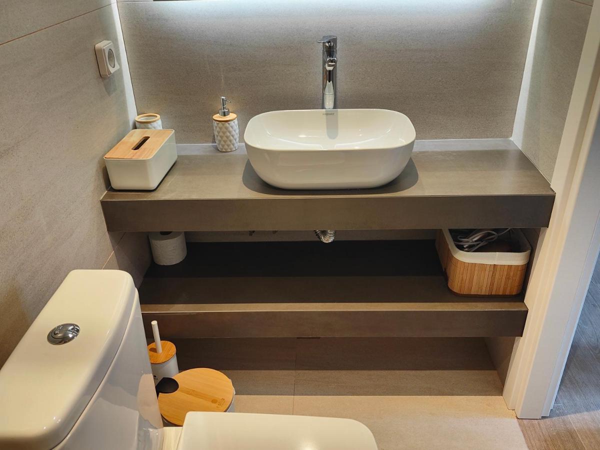 Litseli Apartment *